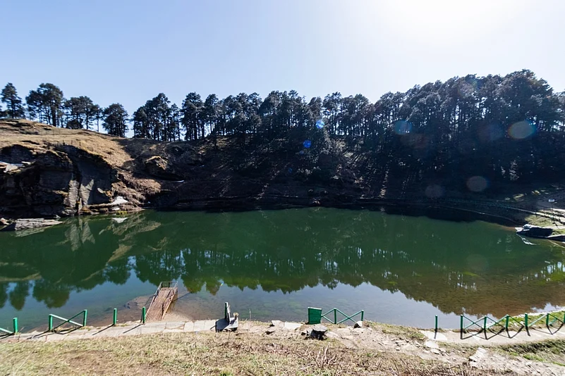Seruvalsar Lake is a high altitude lake in the Seraj Valley